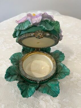 Vintage Purple Flower Trinket Music Box with Green Leaves Plays Song